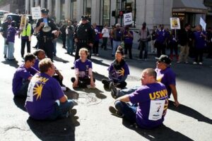 Seven Arrested in Bay Area Security Officers' Protest over Income Inequality